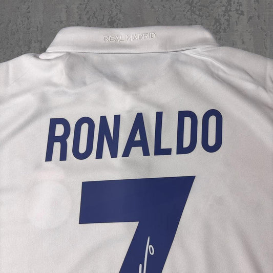 Cristiano Ronaldo 2017 Classic Spanish White Signature Tribute Jersey - Printed Signature Shirt image 2 - printed signature football gift