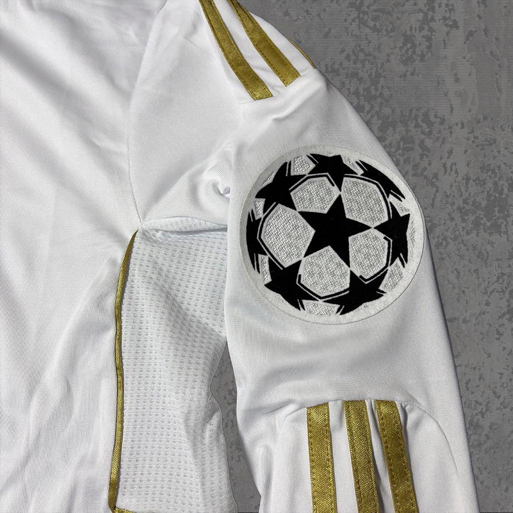 Cristiano Ronaldo 2012 Classic Spanish Gold Signature Tribute Jersey - Printed Signature Shirt image 4 - printed signature football gift