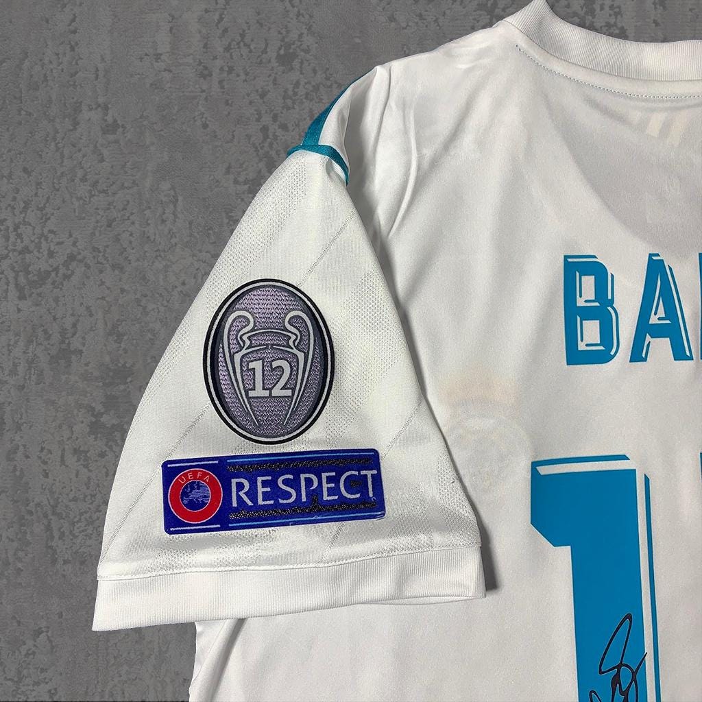 Gareth Bale 2018 Bicycle Kick Spanish White Signature Tribute Jersey - Printed Signature Shirt image 3 - printed signature football gift