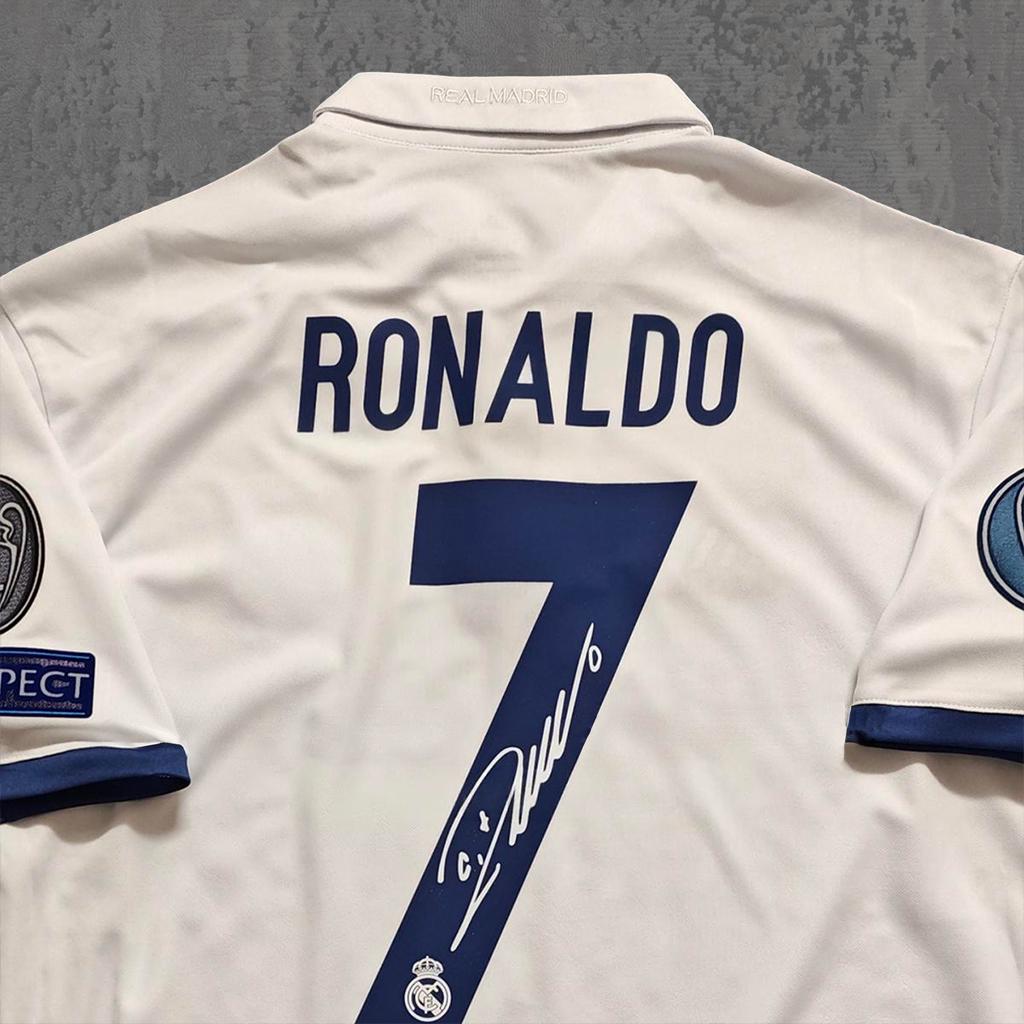 Cristiano Ronaldo 2017 Classic Spanish Navy Signature Tribute Jersey - Printed Signature Shirt image 2 - printed signature football gift