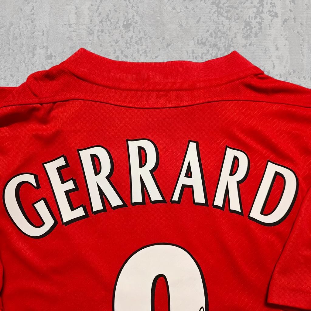 Steven Gerrard 2005 Miracle Night Red Signature Tribute Jersey - Printed Signature Shirt image 3 - printed signature football gift