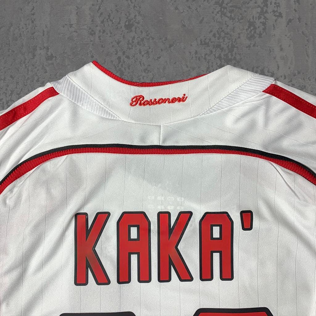 Kaká 2007 Classic Italian White Signature Tribute Jersey - Printed Signature Shirt image 3 - printed signature football gift