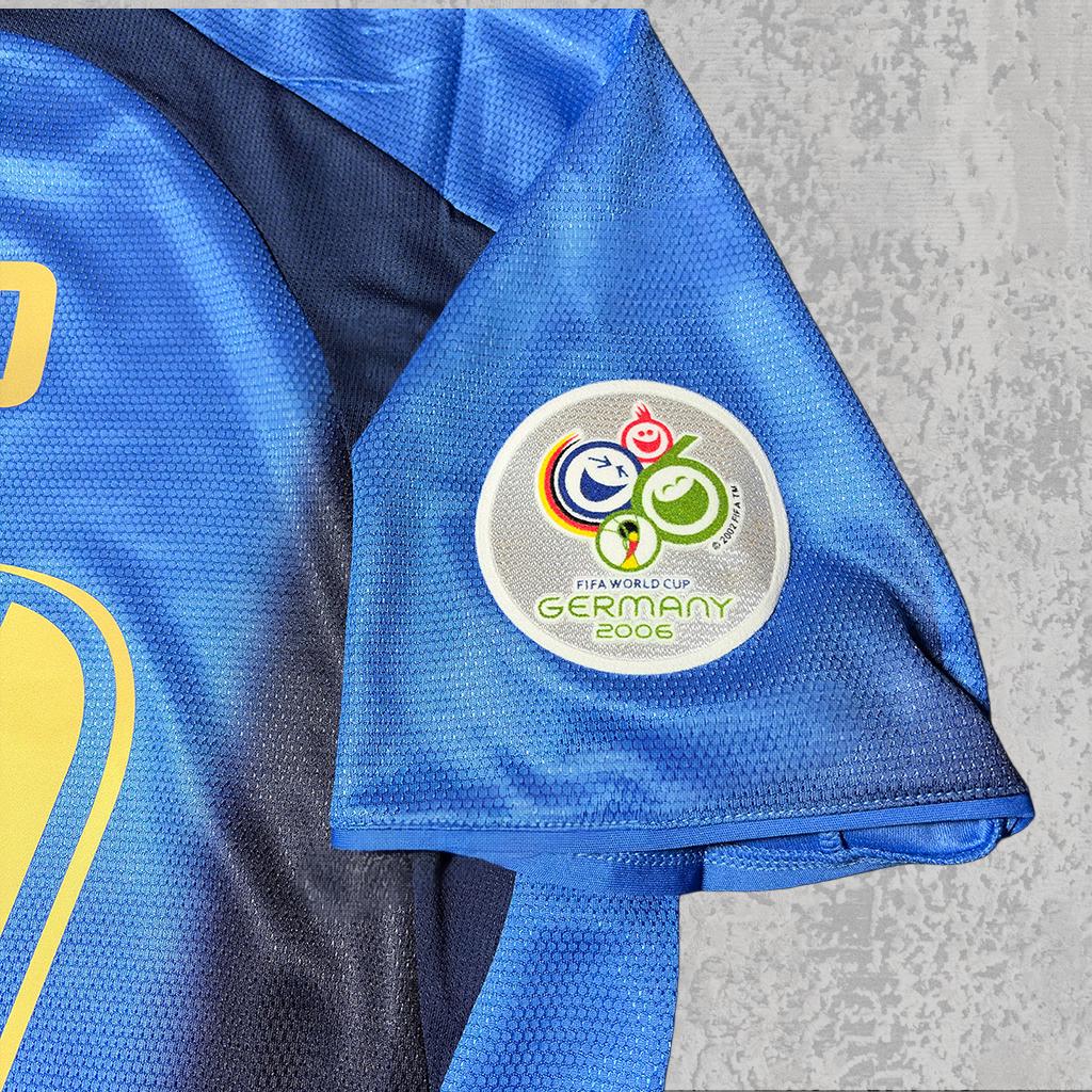 Andrea Pirlo 2006 Italian Blue Signature Tribute Jersey - Printed Signature Shirt image 4 - printed signature football gift