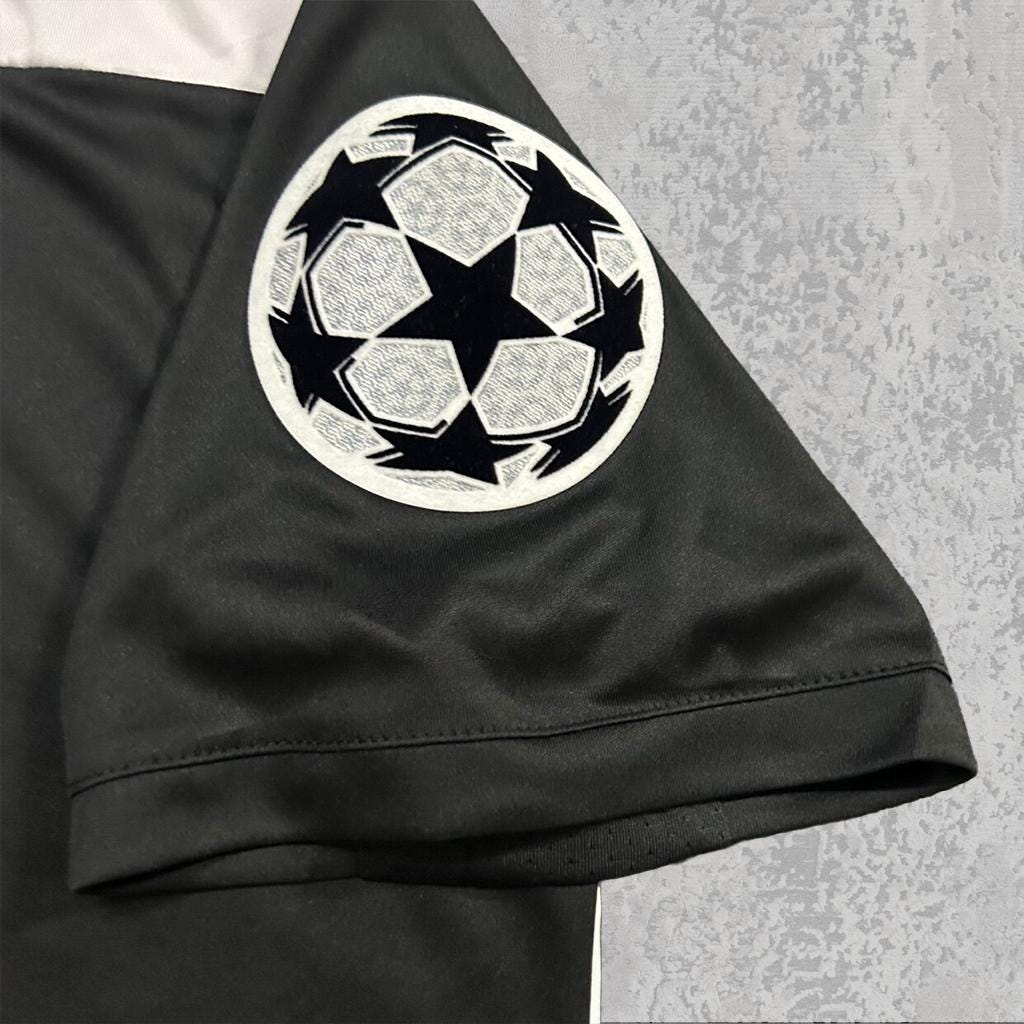 Cristiano Ronaldo Turin Black & White Signature Tribute Jersey - Printed Signature Shirt image 3 - printed signature football gift