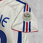 Zinedine Zidane 2006 Les Bleus White & Blue Signature Tribute Jersey - Printed Signature Shirt image 4 - printed signature football gift