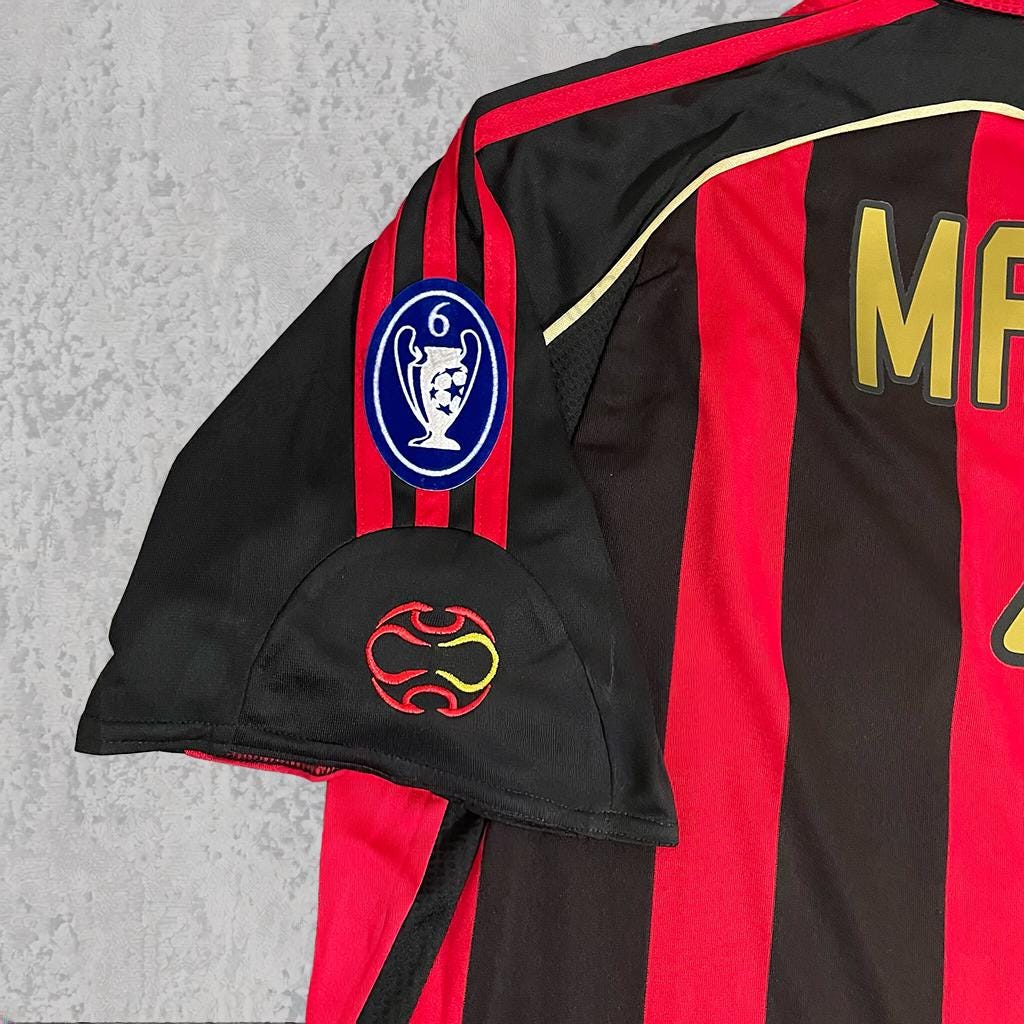 Paolo Maldini Rossoneri Red & Black Gold Signature Tribute Jersey - Printed Signature Shirt image 3 - printed signature football gift
