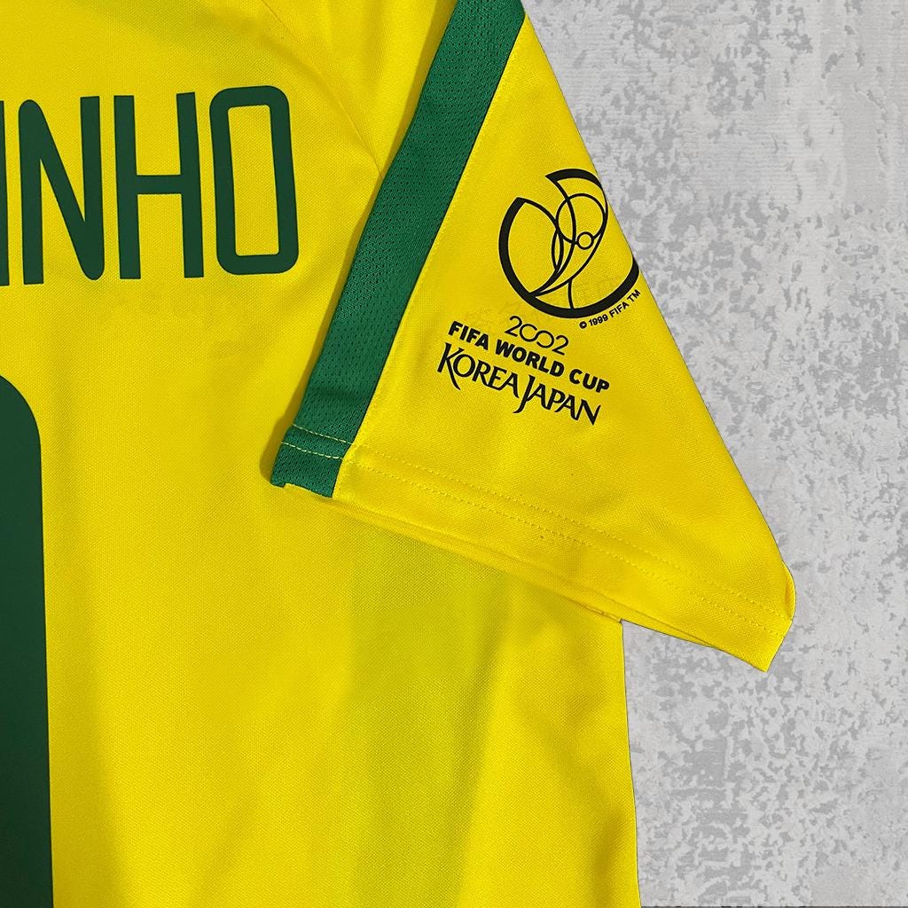 Ronaldinho 2002 Canarinha Yellow & Green Signature Tribute Jersey - Printed Signature Shirt image 3 - printed signature football gift