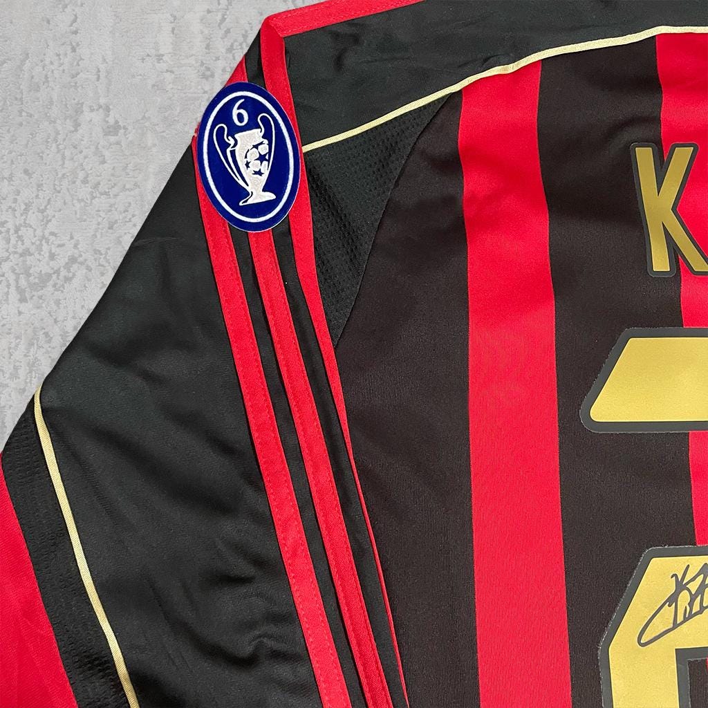 Kaká 2007 Rossoneri Black Red Gold Signature Tribute Jersey - Printed Signature Shirt image 3 - printed signature football gift