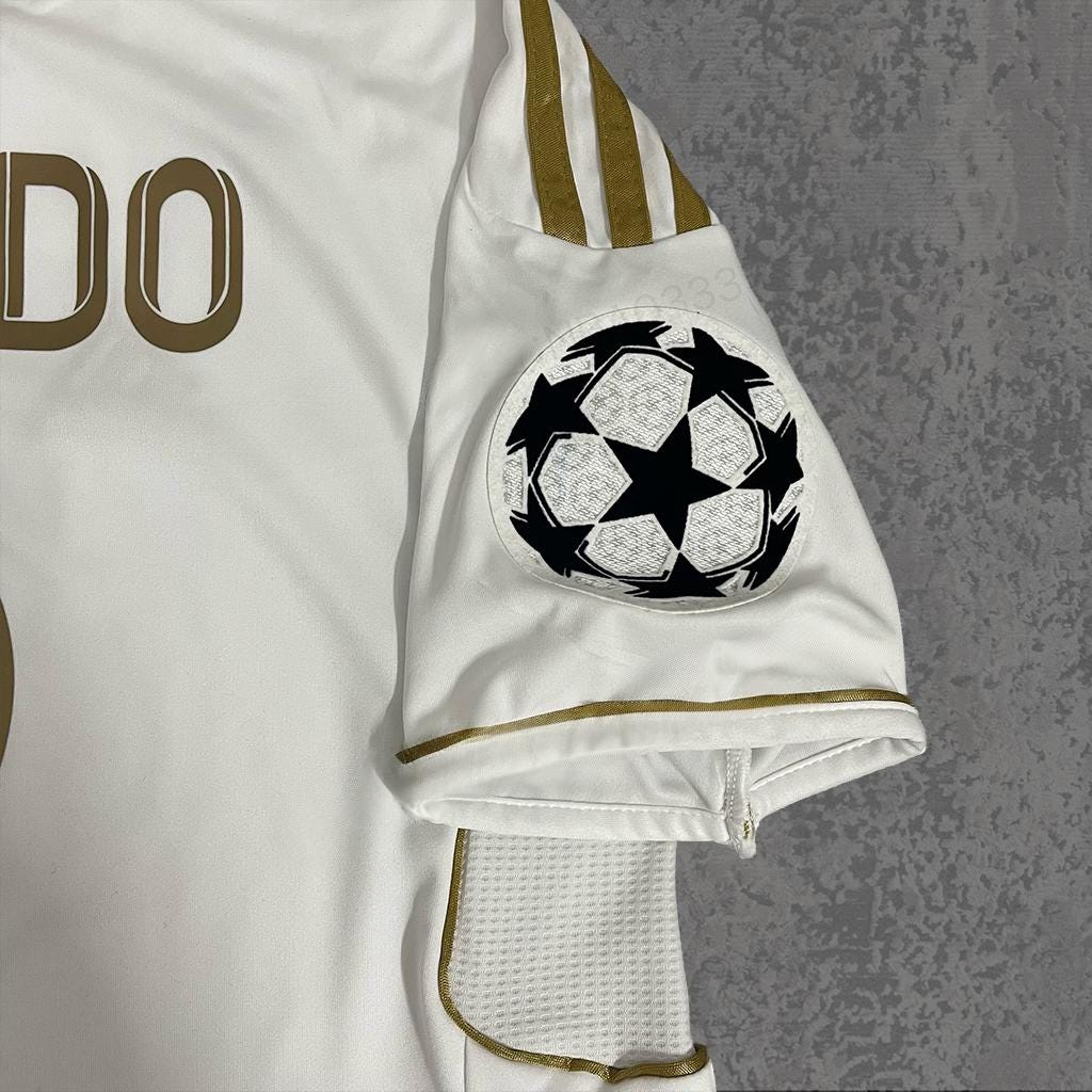 Cristiano Ronaldo 2012 Galactico White Gold Signature Tribute Jersey - Printed Signature Shirt image 4 - printed signature football gift