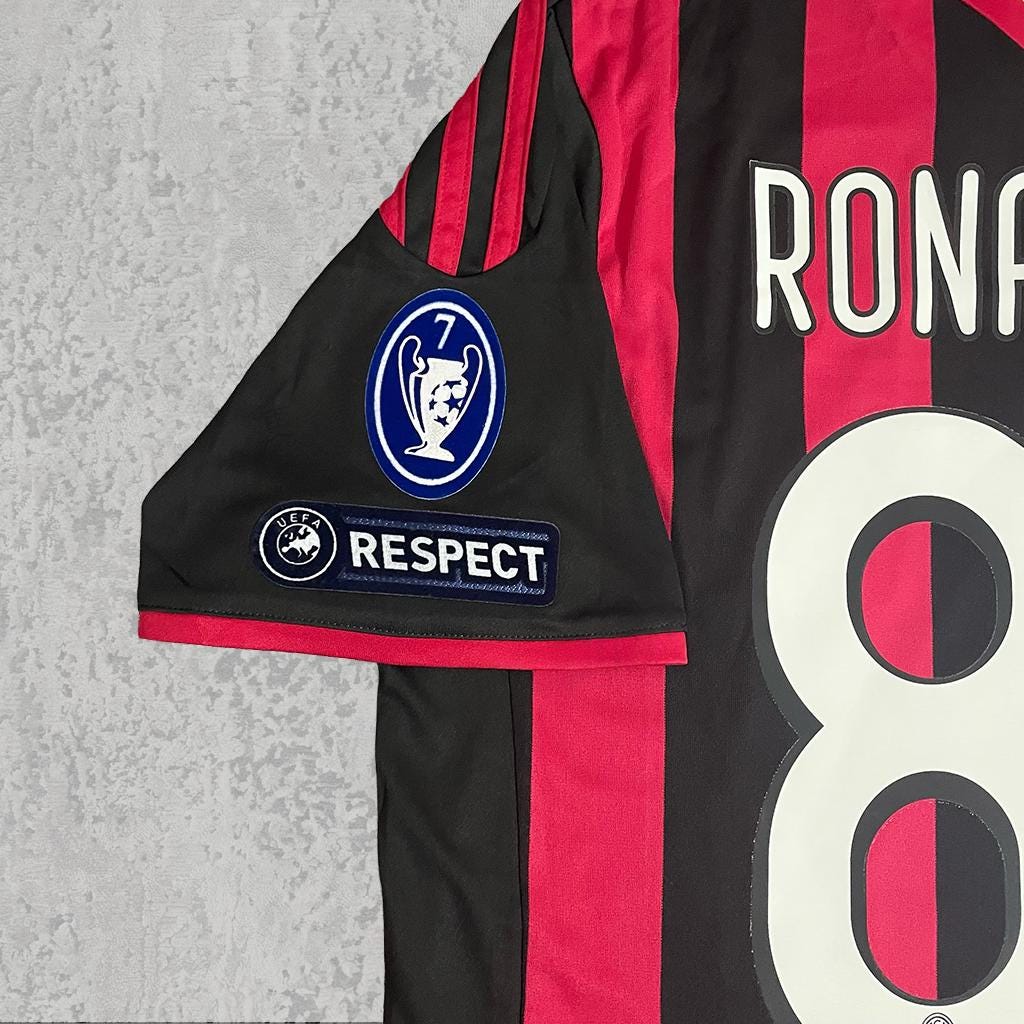 Ronaldinho Rossoneri Red & Black Signature Tribute Jersey - Printed Signature Shirt image 3 - printed signature football gift