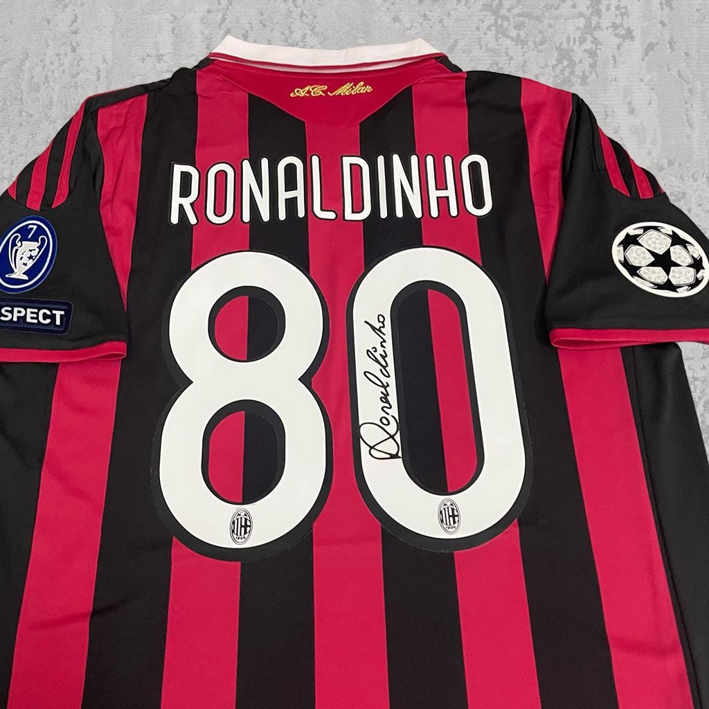Ronaldinho Rossoneri Red & Black Signature Tribute Jersey - Printed Signature Shirt image 2 - printed signature football gift