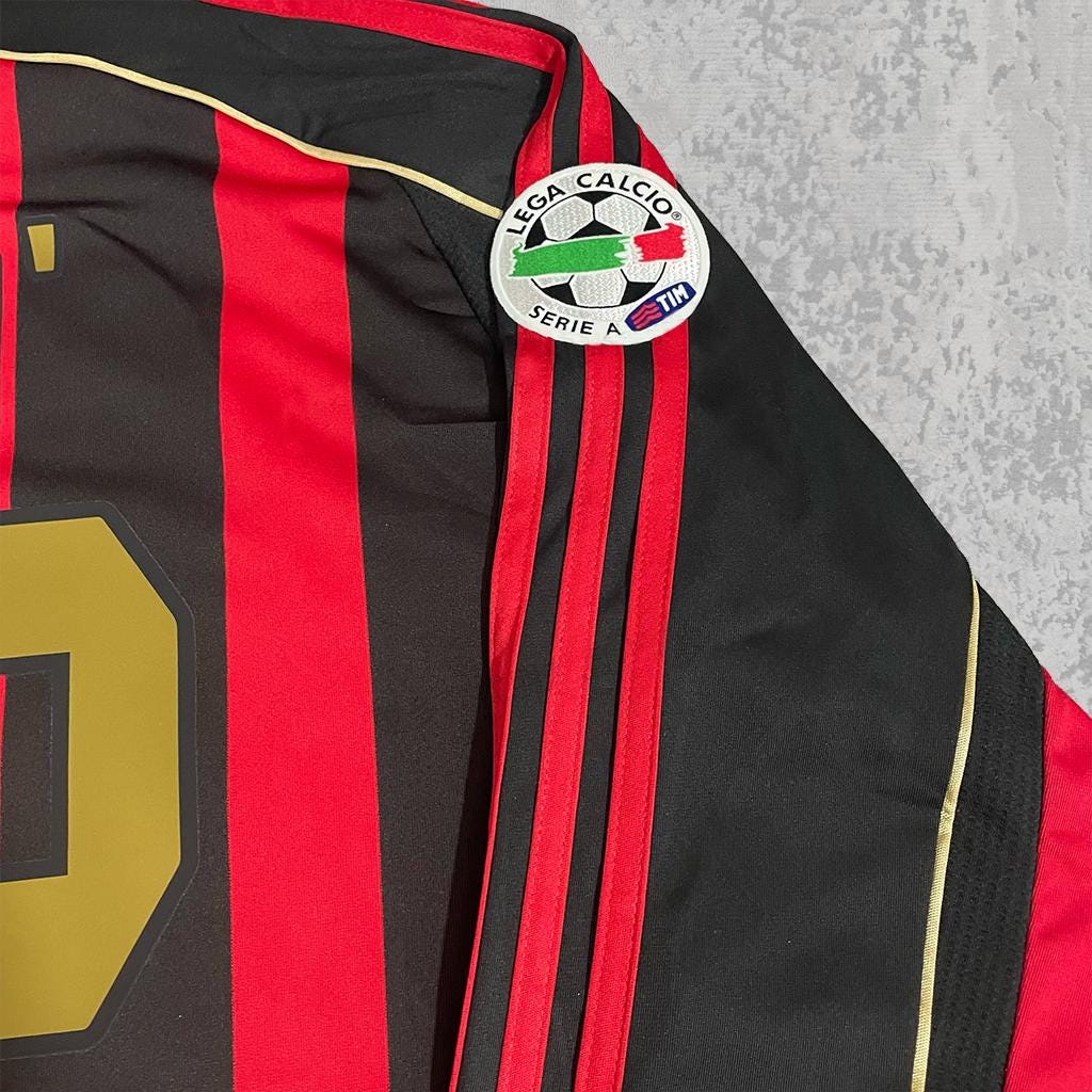 Kaká 2007 Rossoneri Black Red Gold Signature Tribute Jersey - Printed Signature Shirt image 4 - printed signature football gift