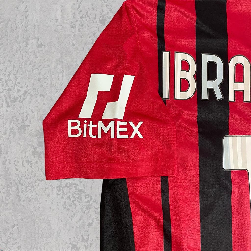 Zlatan Ibrahimović 2022 Rossoneri Red & Black Signature Tribute Jersey - Printed Signature Shirt image 3 - printed signature football gift